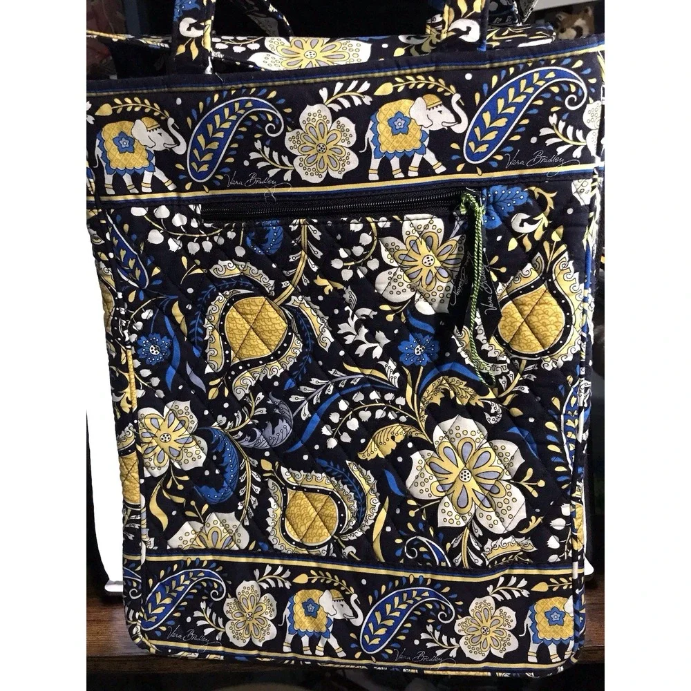 Vera Bradley Ellie Blue Retired Fabric Covered Hardshell‎ Laptop Portfolio